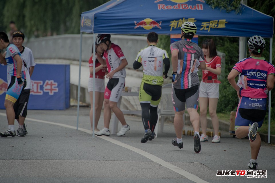 ��У���ѡ����ҪС��һ�β�����һ����ţ