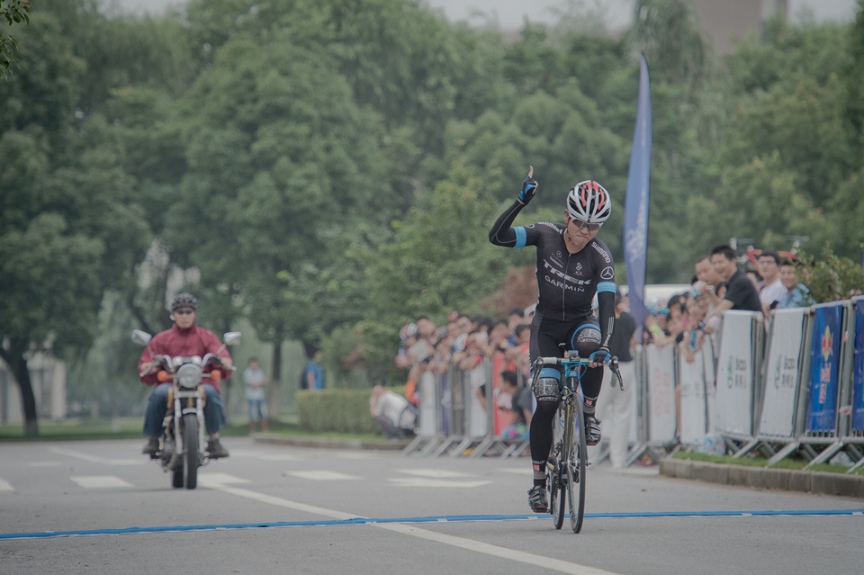 ���Ʒɶ����˹ھ�