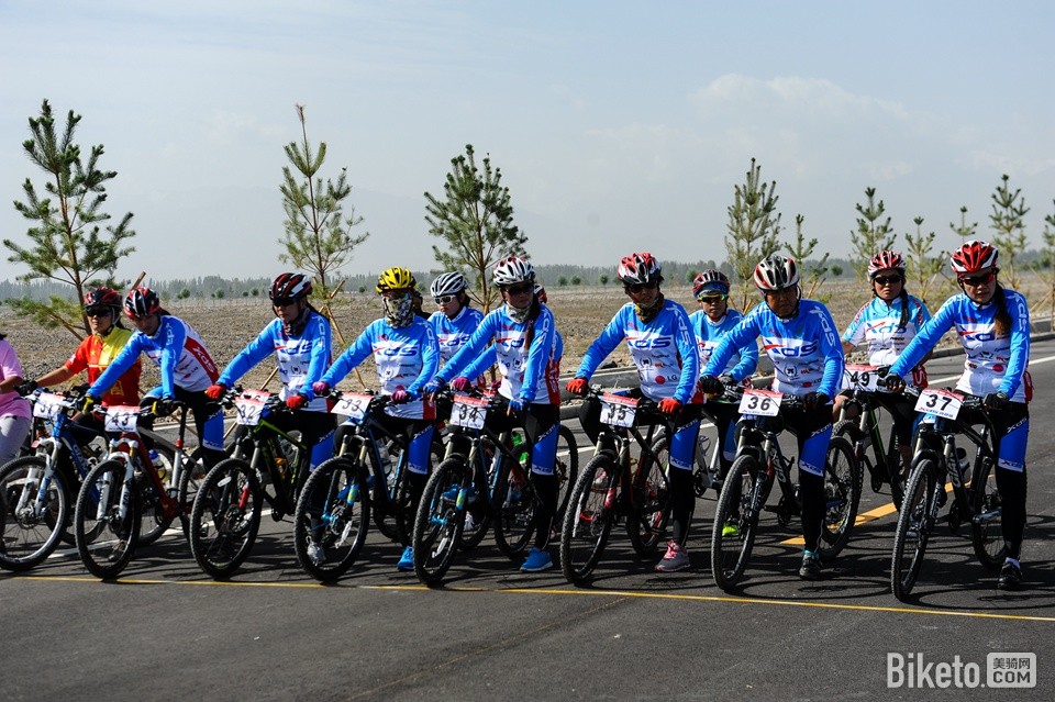 喜德盛丝绸之路2014酒泉站 (12).jpg 喜德盛丝绸之路2014酒泉站 (12).jpg