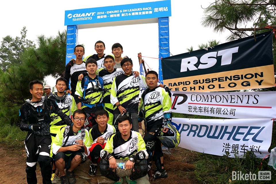 �ݰ���-����ŵ�����ٽ�������վ�ڶ���