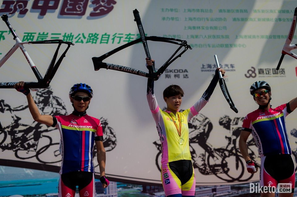 SCP_SH_85抽中碳纤维车架的选手.jpg SCP_SH_85抽中碳纤维车架的选手.jpg