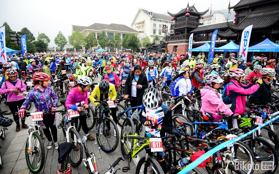 2014张家界自行车嘉年华喜德盛杯峰林穿越 (1).jpg 2014张家界自行车嘉年华喜德盛杯峰林穿越 (1).jpg