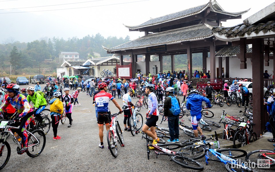 2014张家界自行车嘉年华喜德盛杯峰林穿越 (28).jpg 2014张家界自行车嘉年华喜德盛杯峰林穿越 (28).jpg
