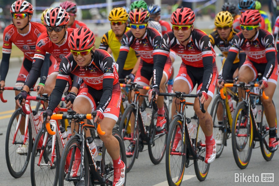 2014�����ݹ��ʹ�·���г���,������,��һ����,������Ȧ��