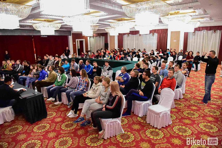 �ڶ��조��Ϲ�ӵ����ж����г�������