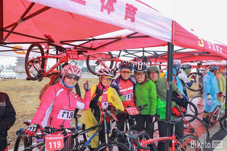 �ڶ��조��Ϲ�ӵ����ж����г�������