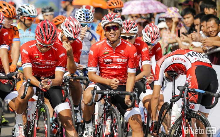 �����ϵ����ʹ�·���г���,ţ����,�Ҷ���