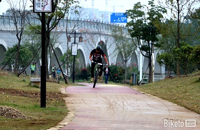 ���ﱭ������վ��ITT