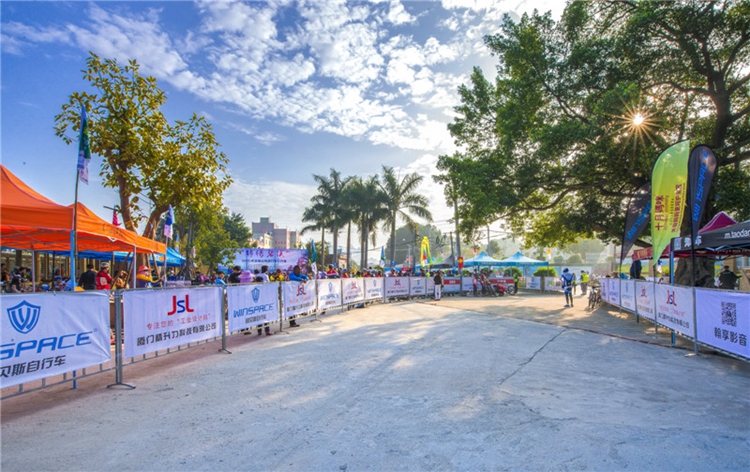 �����Ϫ��2015�׽�ɽ�����г�������������Ļ