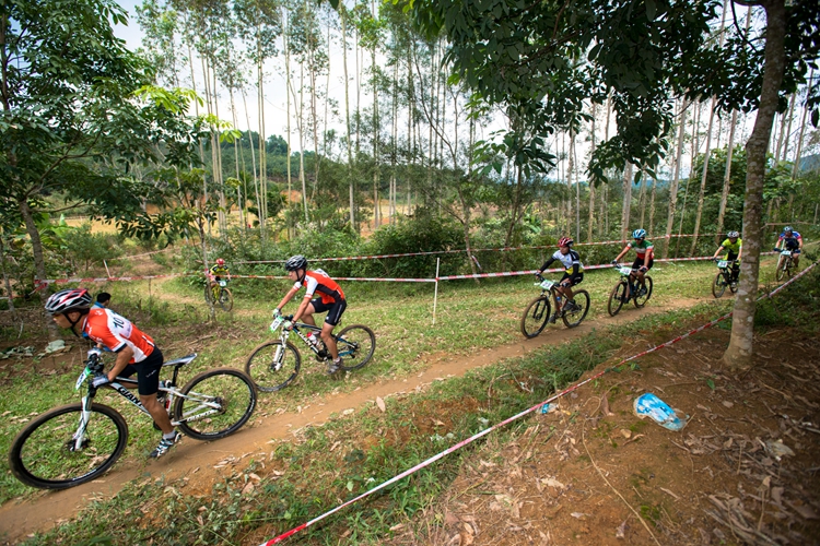海南自行车联赛,琼中,国际旅游岛,山地车比赛,业余比赛,环岛赛 海南自行车联赛,琼中,国际旅游岛,山地车比赛,业余比赛,环岛赛