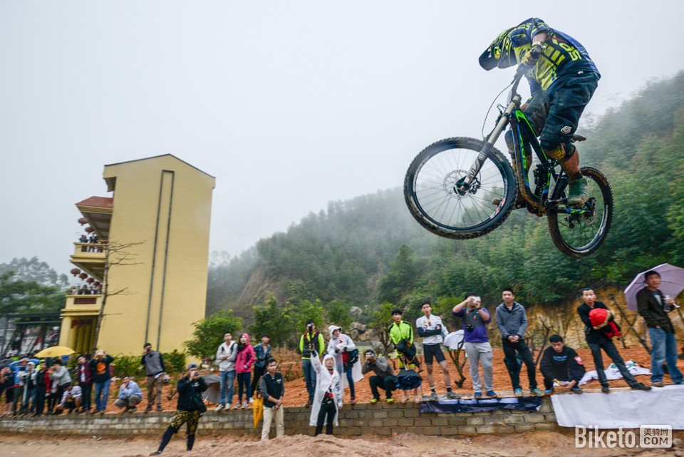 潮州首届紫莲山国际速降邀请赛 潮州首届紫莲山国际速降邀请赛