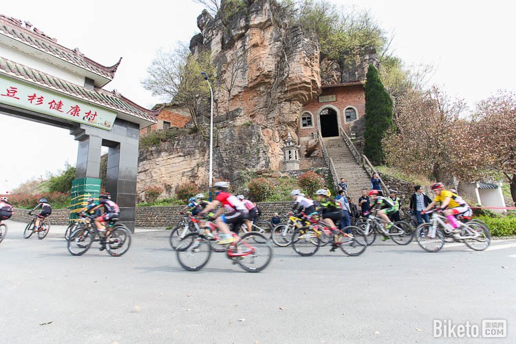 ���չ�·���г���,ɽ�����г�,ҵ�����г�����