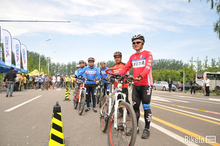 2016�ڶ��컷����ҵ�๫·���г����ڶ����������ʱ��