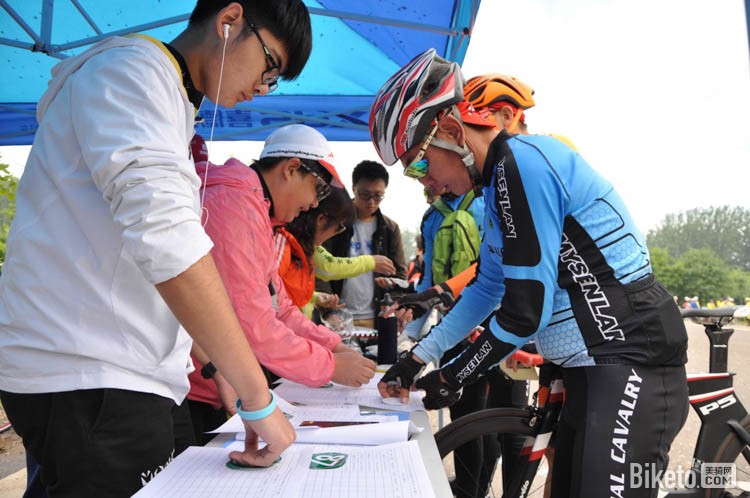 2016�ڶ��컷����ҵ�๫·���г����ڶ����������ʱ��