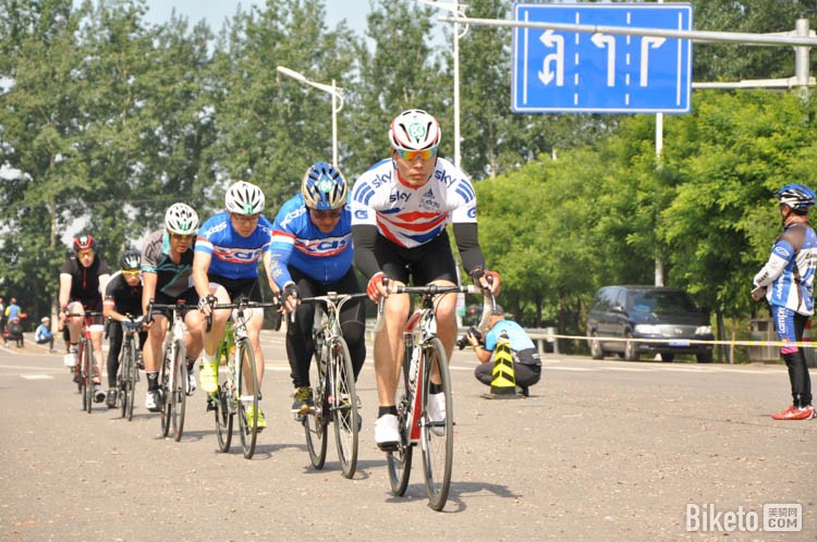 2016�ڶ��컷����ҵ�๫·���г����ڶ����������ʱ��