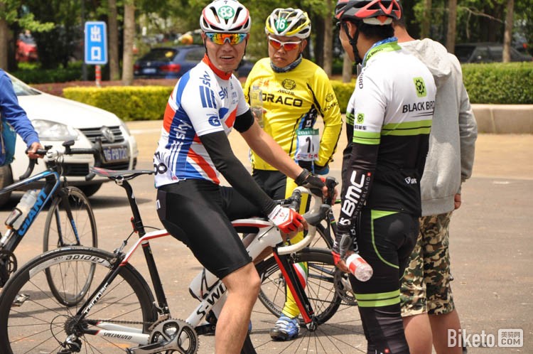 2016�ڶ��컷����ҵ�๫·���г����ڶ����������ʱ��