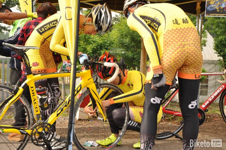 2016�ڶ��컷����ҵ�๫·���г����ڶ����������ʱ��