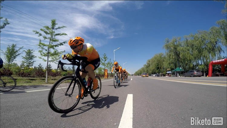 2016�ڶ��컷����ҵ�๫·���г����ڶ����������ʱ��