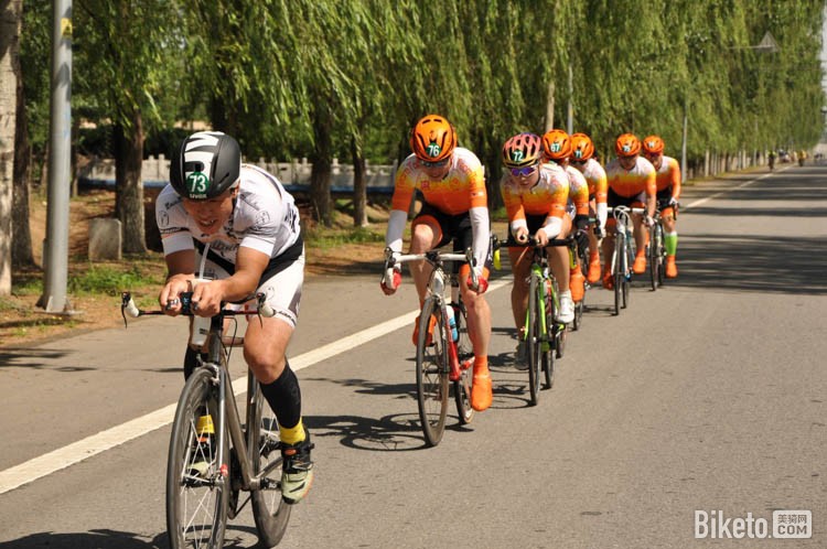 2016�ڶ��컷����ҵ�๫·���г����ڶ����������ʱ��