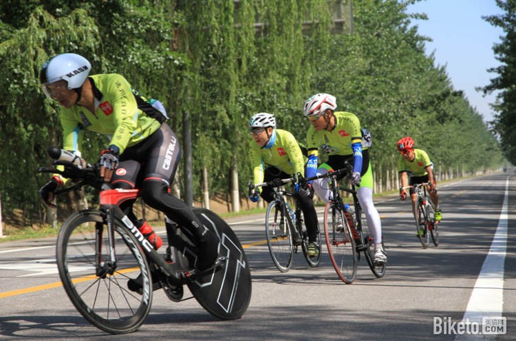 2016�ڶ��컷����ҵ�๫·���г����ڶ����������ʱ��