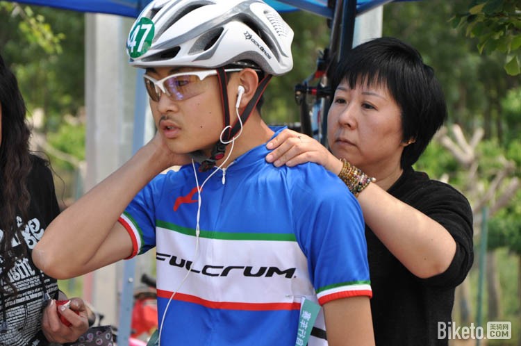 2016�ڶ��컷����ҵ�๫·���г����ڶ����������ʱ��