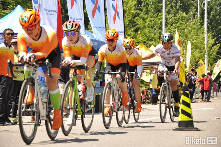 2016�ڶ��컷����ҵ�๫·���г����ڶ����������ʱ��