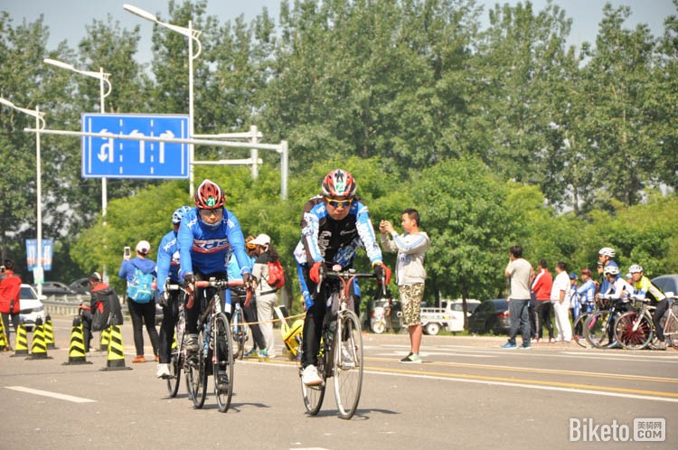 2016�ڶ��컷����ҵ�๫·���г����ڶ����������ʱ��