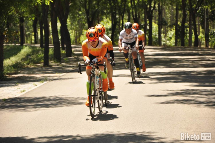 2016�ڶ��컷����ҵ�๫·���г����ڶ����������ʱ��