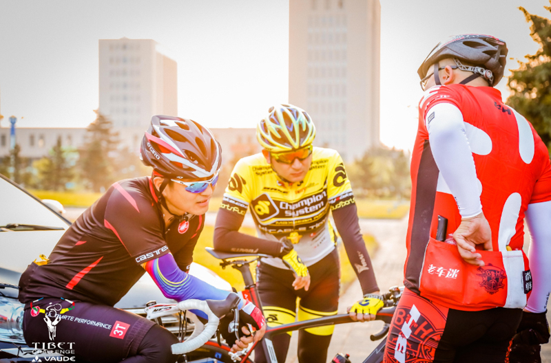 �ﴳ��·,��ͷվ