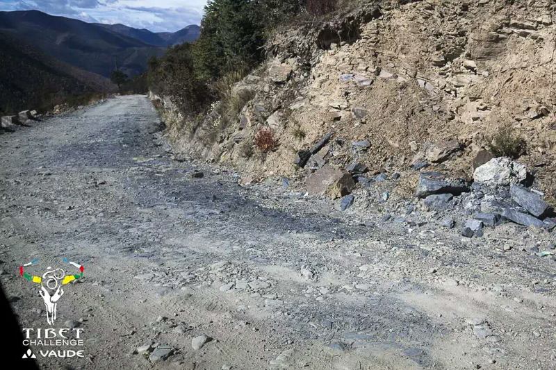 骑闯天路 骑闯天路