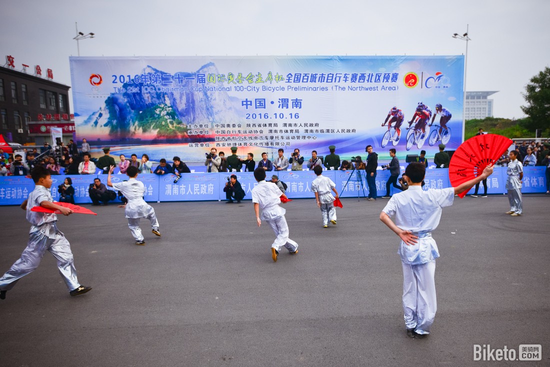 �ٳ������г���,���ʰ�ί����ϯ��,μ����