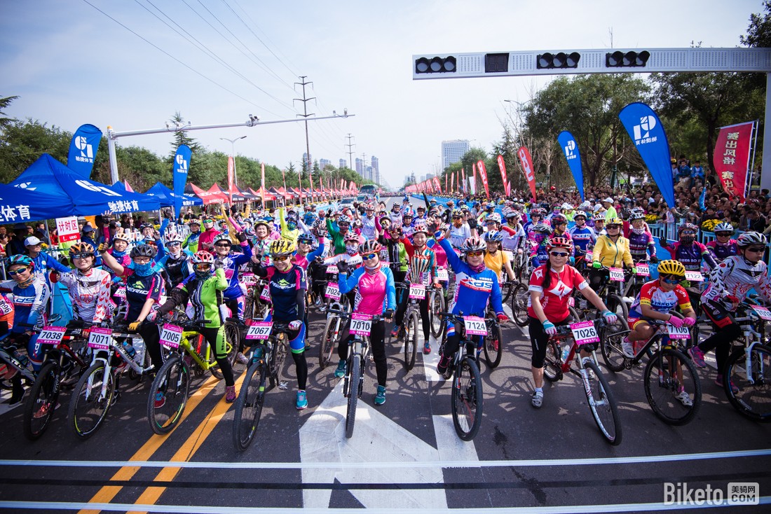 �ٳ������г���,���ʰ�ί����ϯ��,μ����