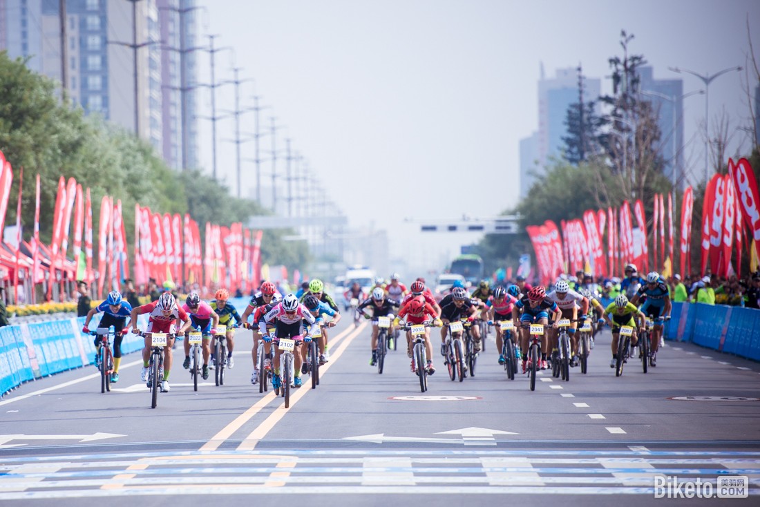 �ٳ������г���,���ʰ�ί����ϯ��,μ����