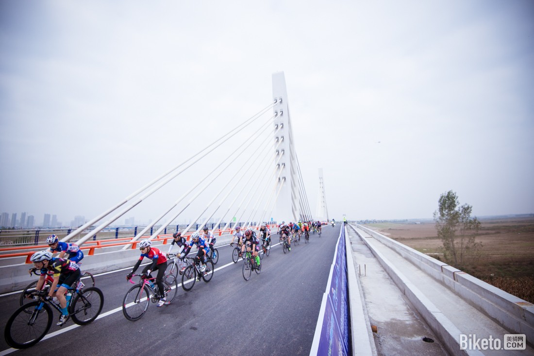 �ٳ������г���,���ʰ�ί����ϯ��,μ����