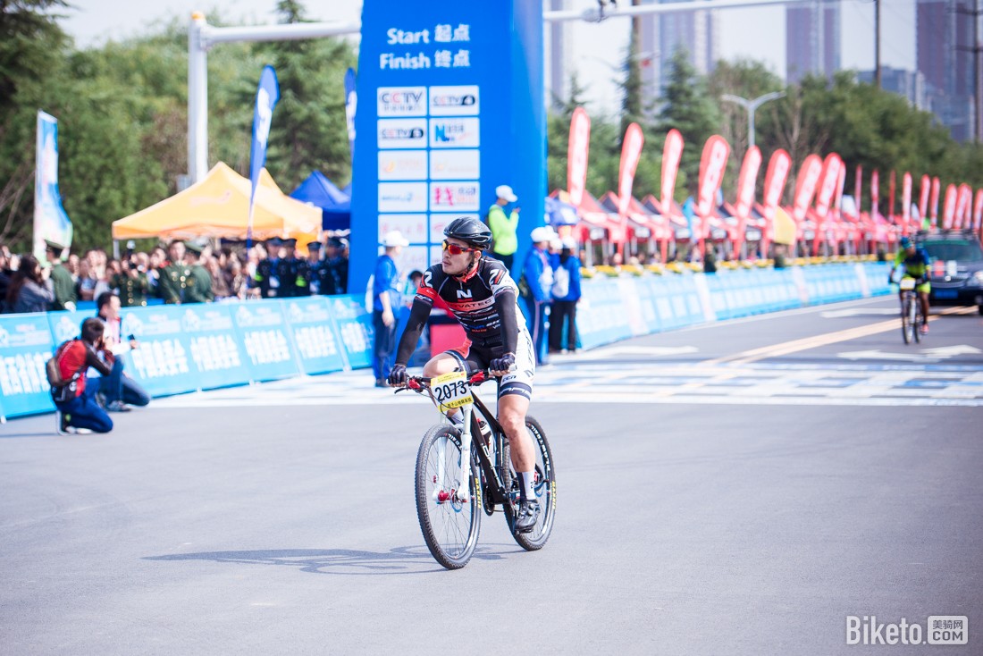 �ٳ������г���,���ʰ�ί����ϯ��,μ����