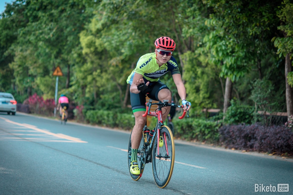 骑闯天路 骑闯天路