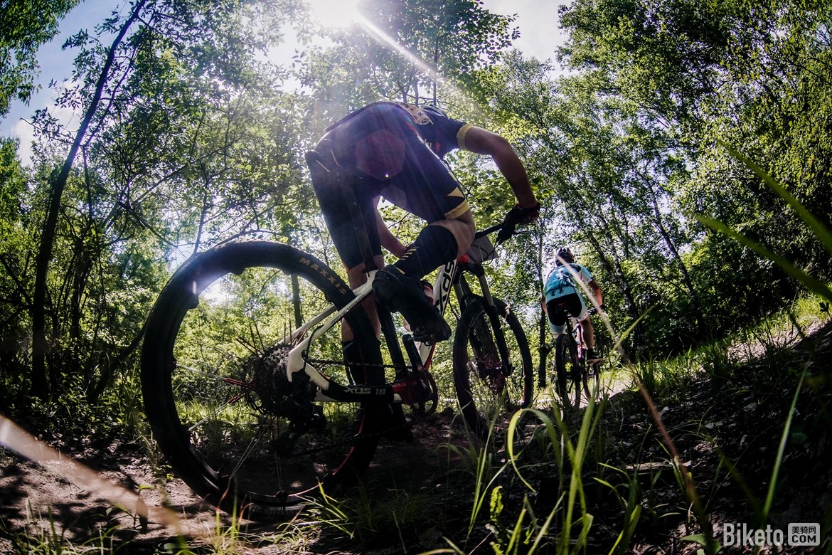 ��ֱ�����������г���������վ