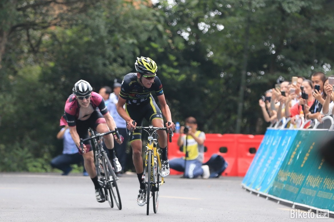 32յǰ׿Ȱ˹-ά˹ӵ ѹʥ޼ʳӵĦ ʷ˹ùھ.jpg