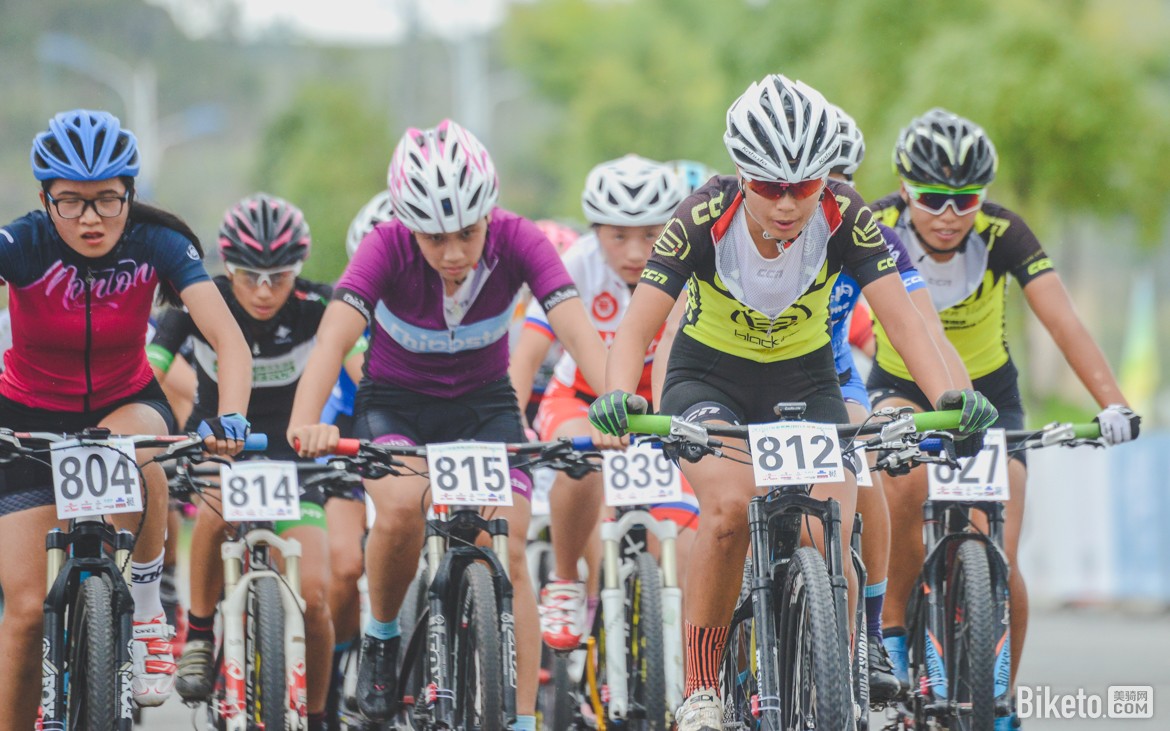多彩贵州自行车联赛安顺经开区站