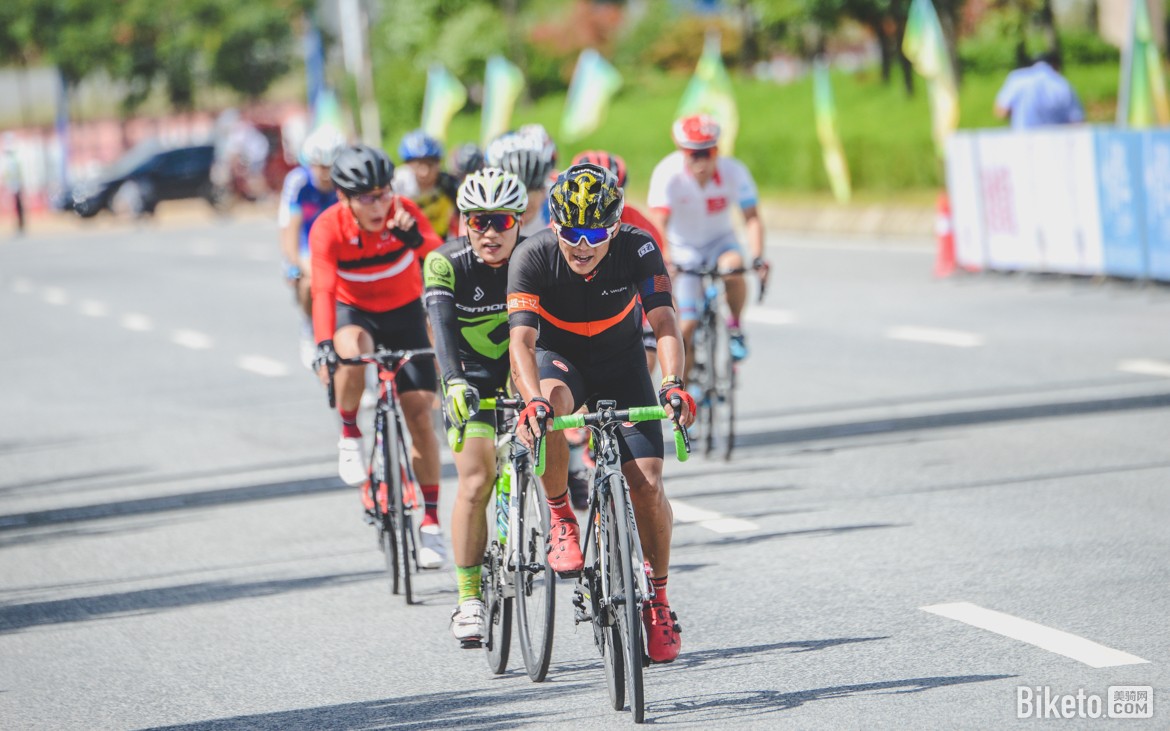 多彩贵州自行车联赛安顺经开区站