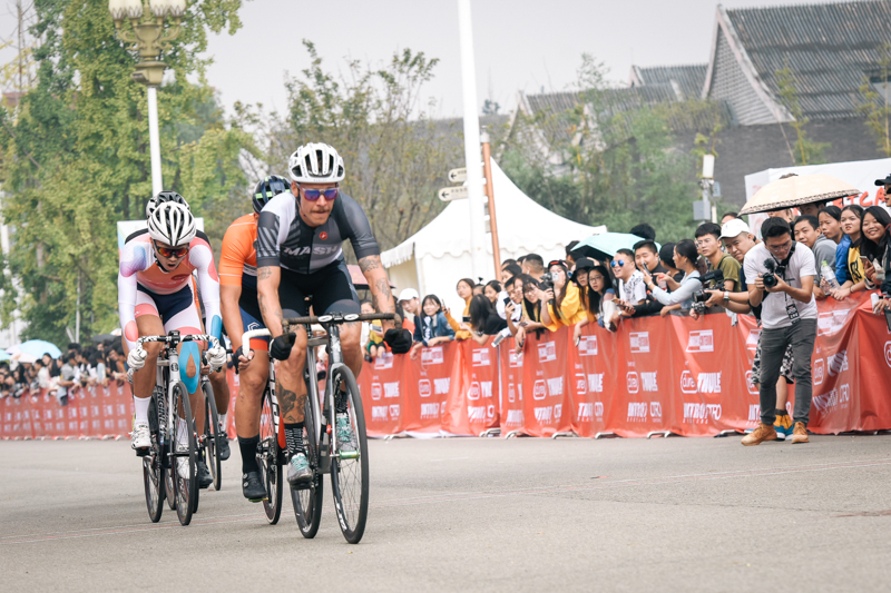 飓风固齿自行车赛