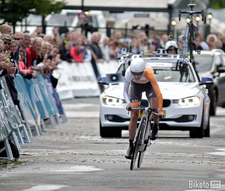 现任公路世界锦标赛冠军、公路越野世界锦标赛冠军Marianne Vos赢得个人计时赛的冠军 现任公路世界锦标赛冠军、公路越野世界锦标赛冠军Marianne Vos赢得个人计时赛的冠军