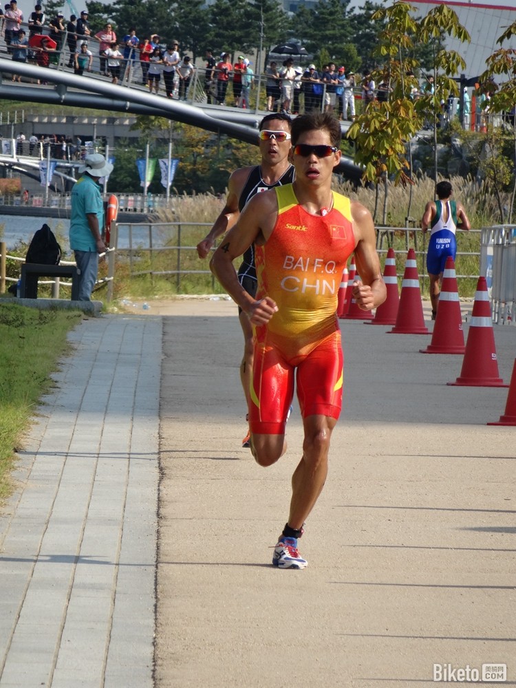 �ʴ����� ��������