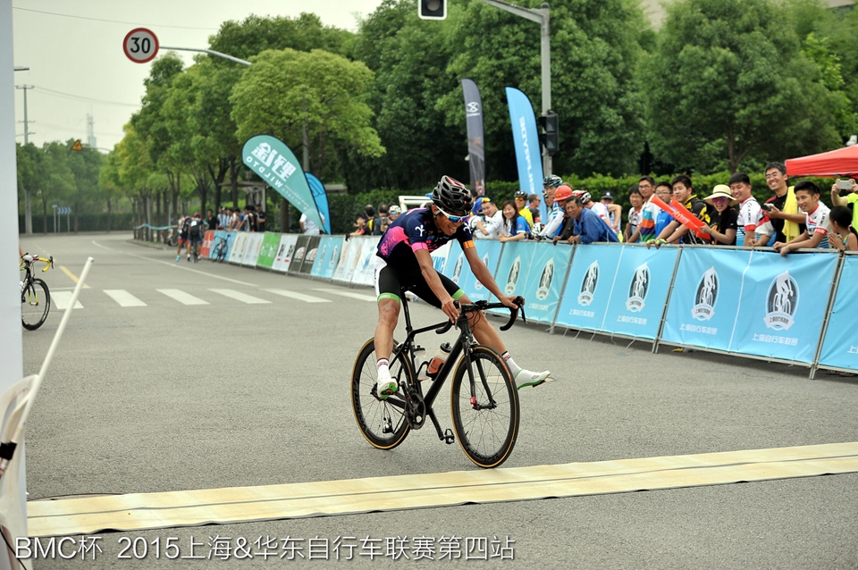 宁波橘子车队的崔朝飞 宁波橘子车队的崔朝飞