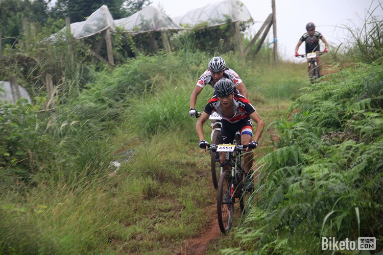 ��ͷ��ɽ��ԽҰ��