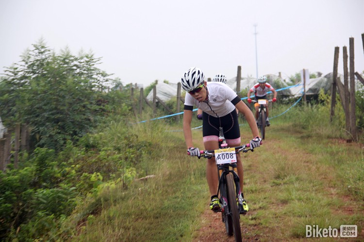 ��ͷ��ɽ��ԽҰ��