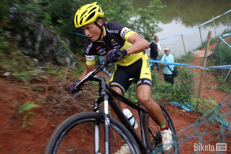 ��ͷ��ɽ��ԽҰ��