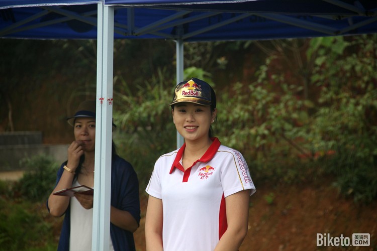 ��ͷ��ɽ��ԽҰ��