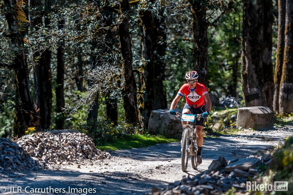 ϲ������ɽ��Ӣ��������