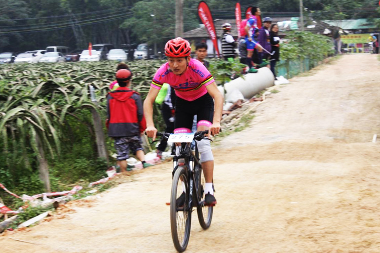 ESSEN助力首届泛珠三角自行车山地越野邀请赛 ESSEN助力首届泛珠三角自行车山地越野邀请赛